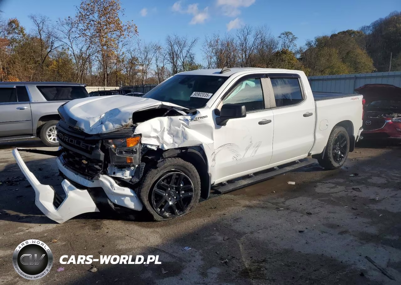 2022 Chevrolet Silverado K1500 Custom