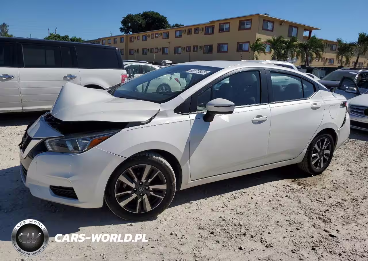 2021 Nissan Versa Sv