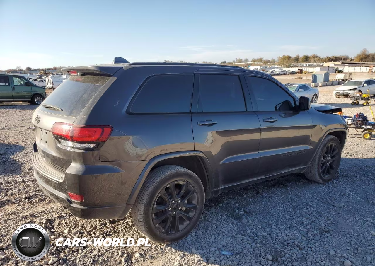2021 Jeep Grand Cherokee Laredo VIN:1C4RJEAG1MC657309 - 3