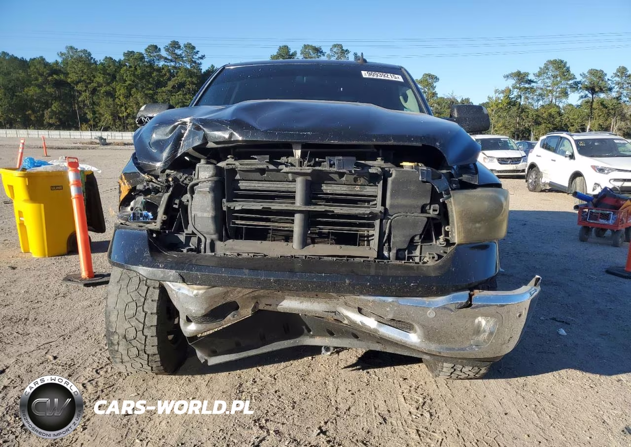 2018 Ram 1500 Slt VIN:3C6RR6LT0JG146179 - 5
