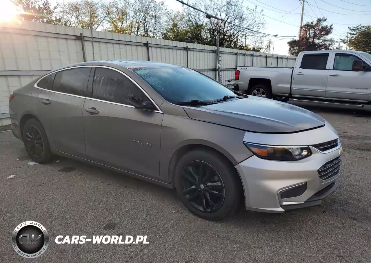 2018 Chevrolet Malibu Lt VIN:1G1ZD5ST5JF229975 - 4