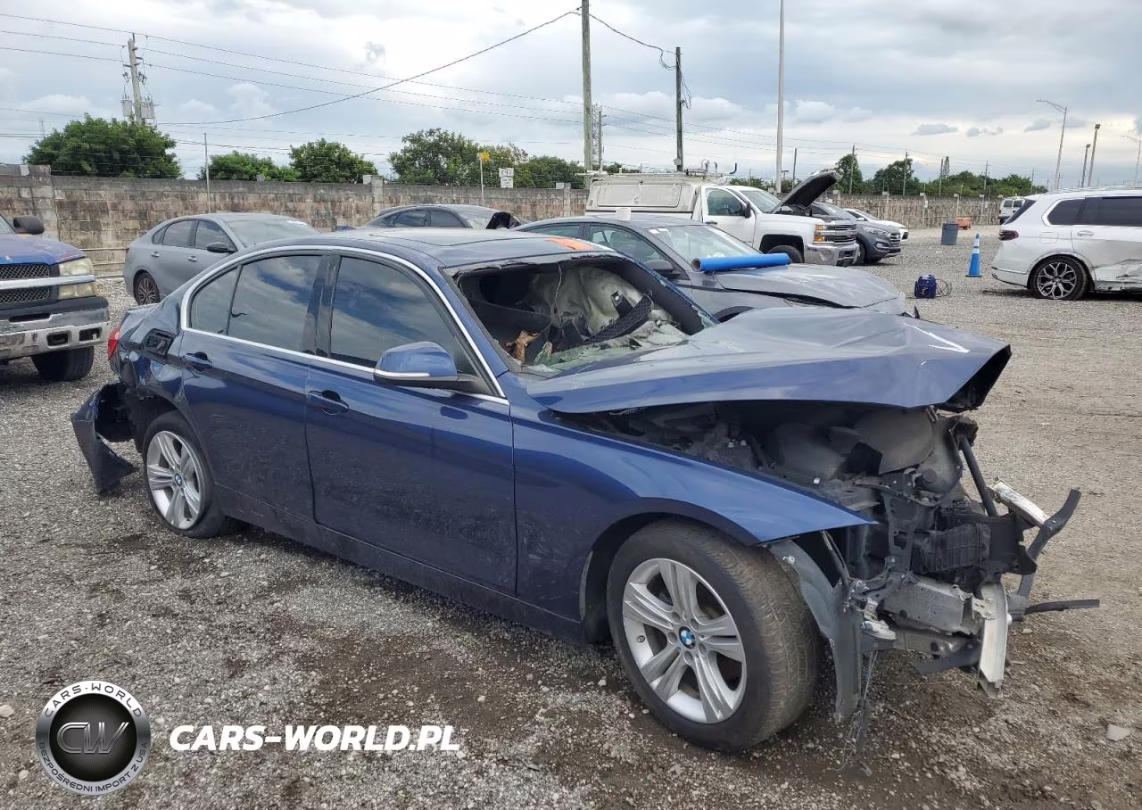 2017 BMW 330 Xi VIN:WBA8D9G54HNT91212 - 4
