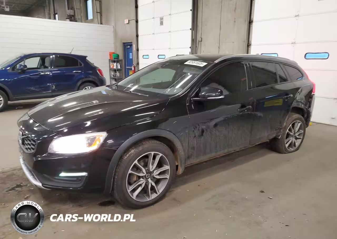 2017 Volvo V60 Cross Country Premier