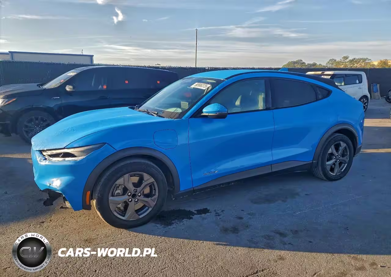 2022 Ford Mustang Mach-E Select