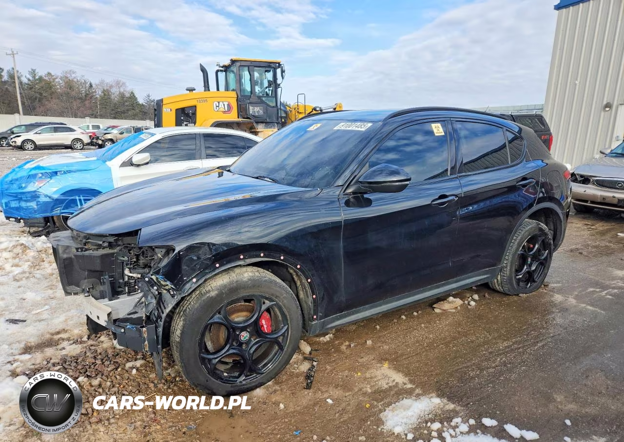 2018 Alfa Romeo Stelvio Sport