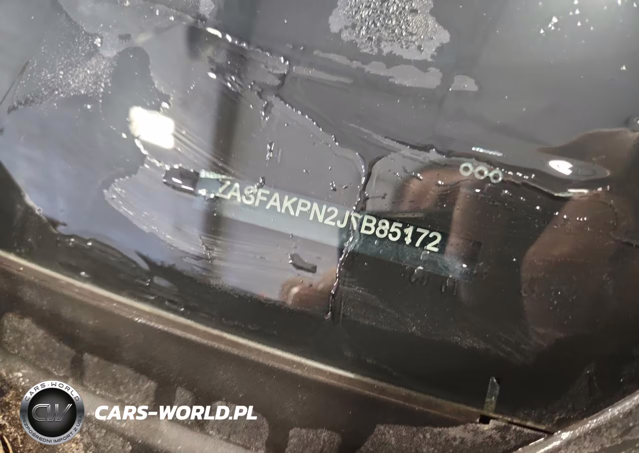 2018 Alfa Romeo Stelvio Sport VIN:ZASFAKPN2J7B85172 - 13
