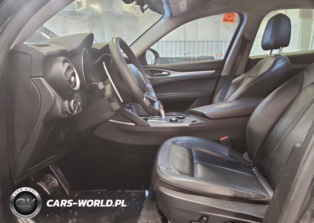 2018 Alfa Romeo Stelvio Sport VIN:ZASFAKPN2J7B85172 - 7