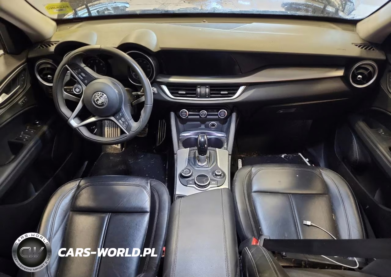 2018 Alfa Romeo Stelvio Sport VIN:ZASFAKPN2J7B85172 - 8