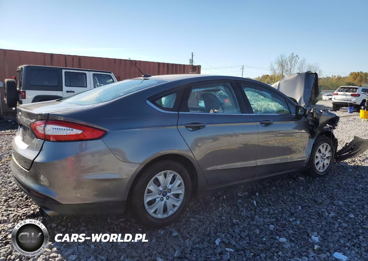 2013 Ford Fusion S VIN:3FA6P0G78DR204047 - 3
