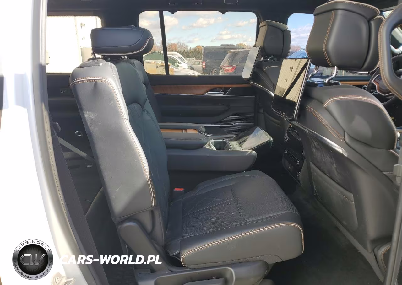 2022 Jeep Grand Wagoneer Series Iii VIN:1C4SJVGJ5NS202569 - 10