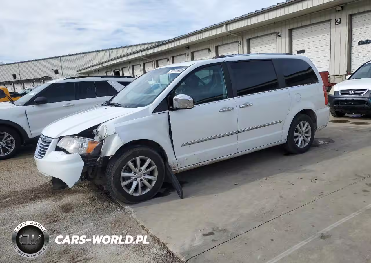 2015 Chrysler Town & Country Limited Platinum
