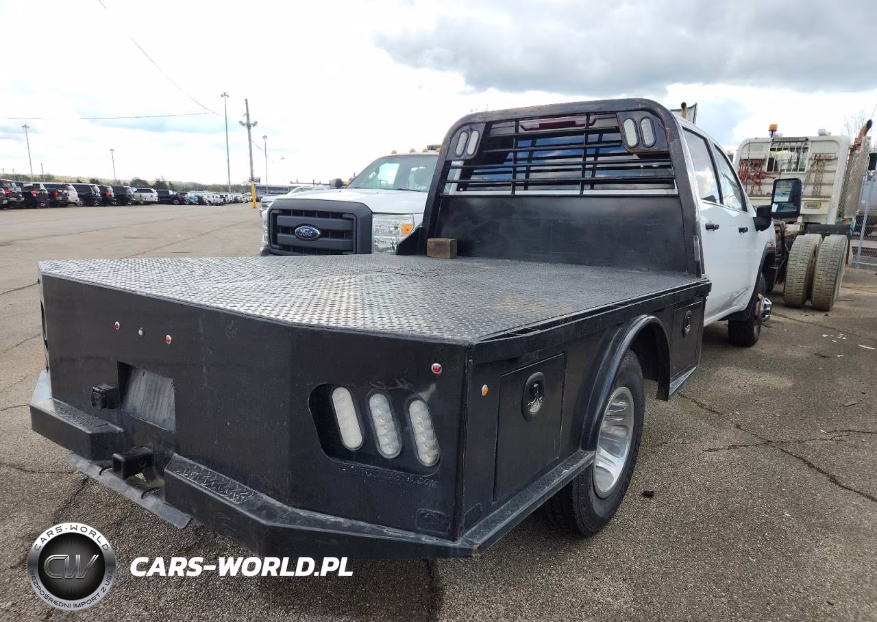 2022 GMC Sierra K3500 Flatbed Truck VIN:1GD49TEY4NF177464 - 3