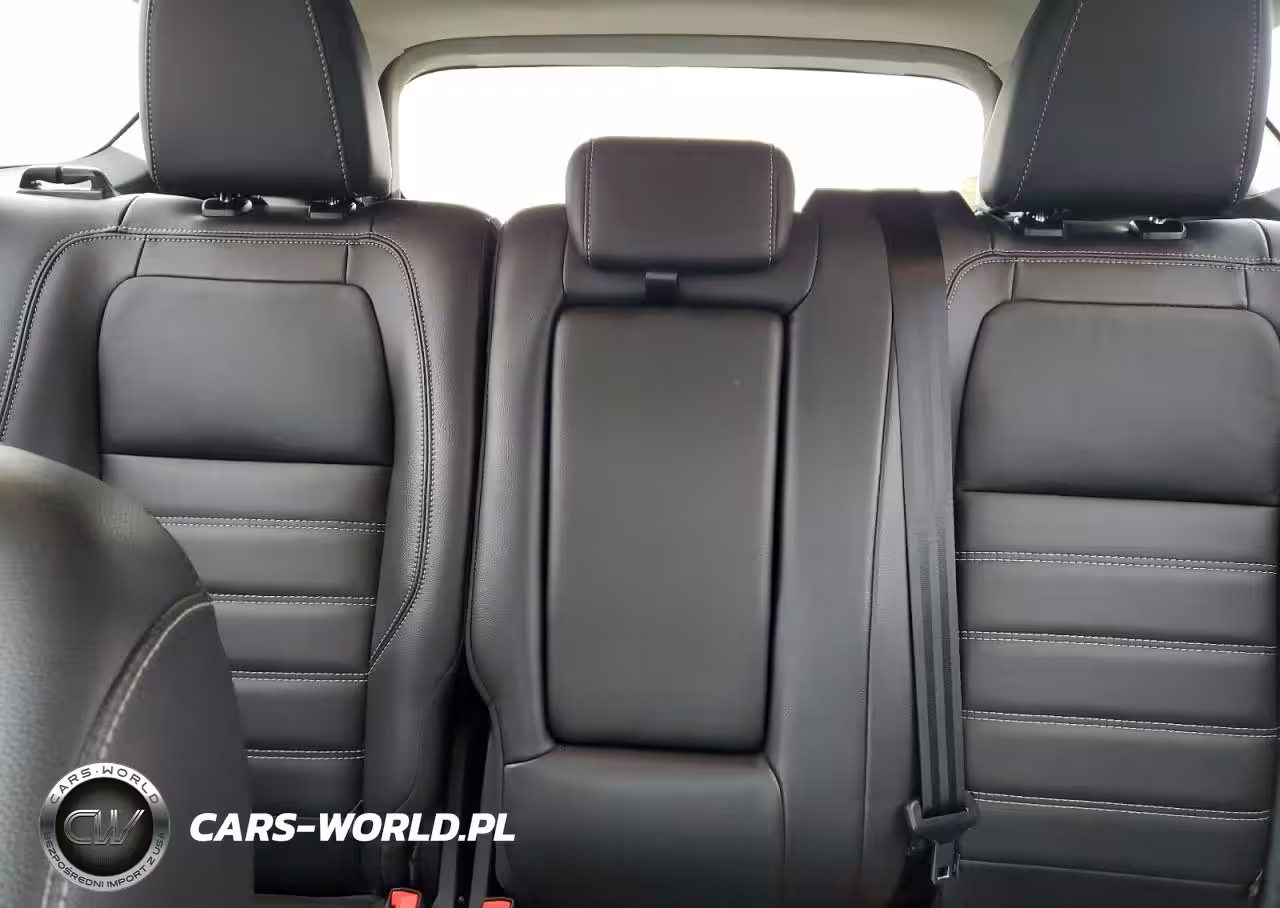 2019 Ford Escape Titanium VIN:1FMCU9J9XKUA02364 - 10