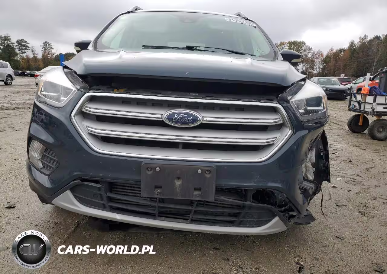 2019 Ford Escape Titanium VIN:1FMCU9J9XKUA02364 - 5