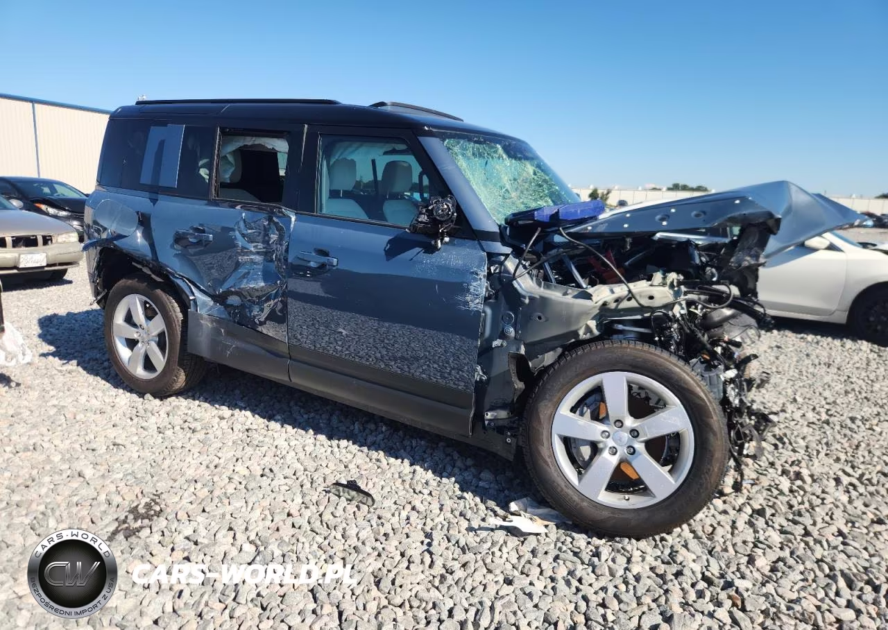 2025 Land Rover Defender 110 S VIN:SALEJ7EX3S2436861 - 4