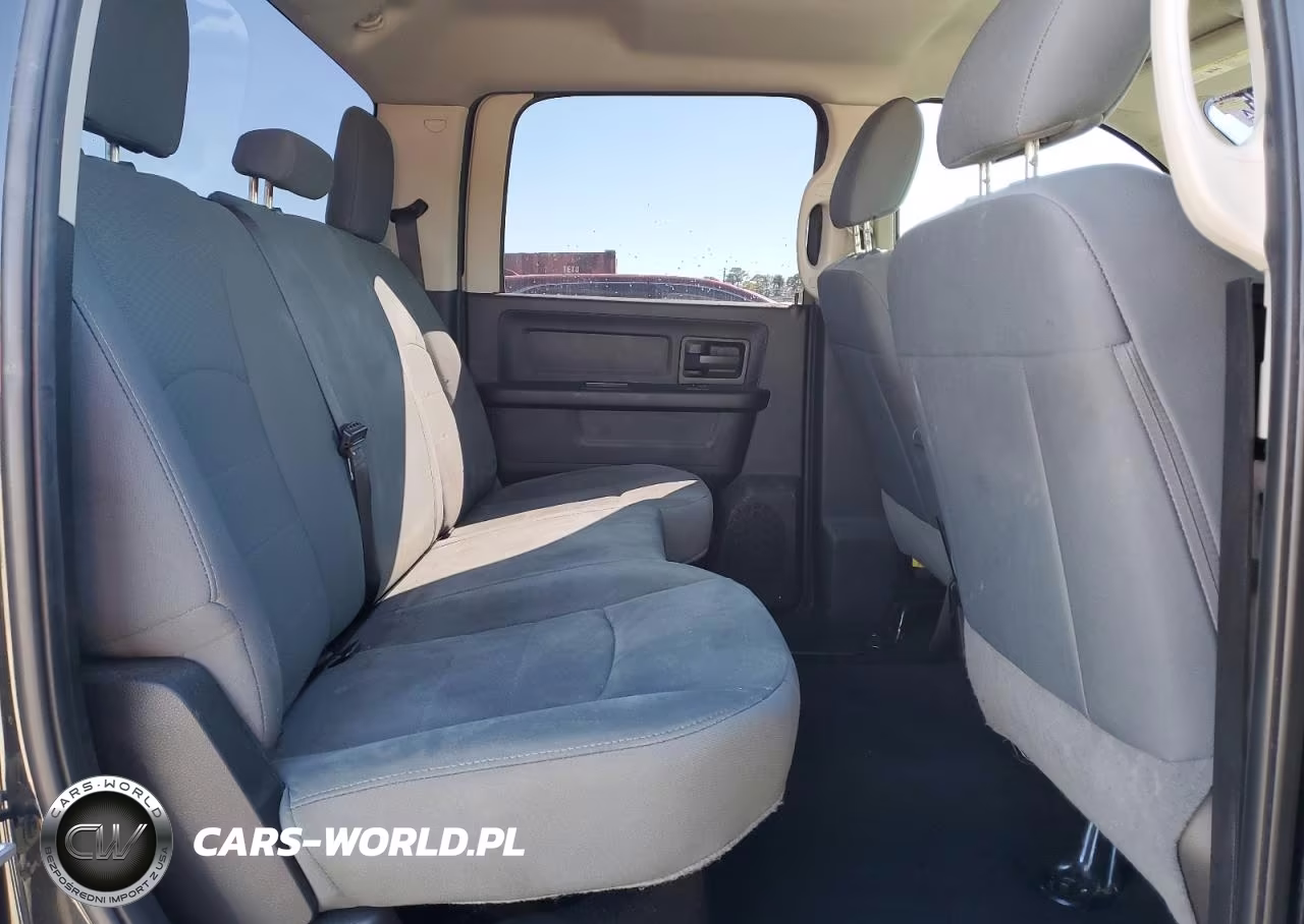 2018 Ram 2500 St VIN:3C6UR5CJ2JG231785 - 10