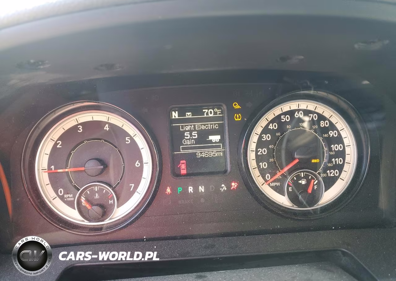 2018 Ram 2500 St VIN:3C6UR5CJ2JG231785 - 9