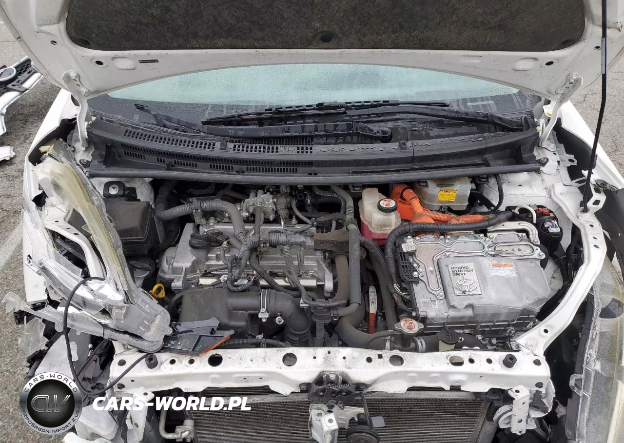 2018 Toyota Prius C VIN:JTDKDTB38J1612643 - 11