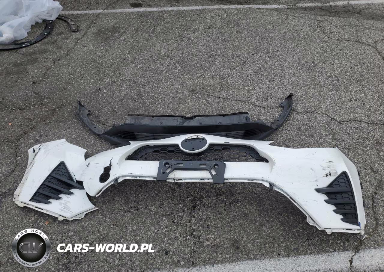 2018 Toyota Prius C VIN:JTDKDTB38J1612643 - 12