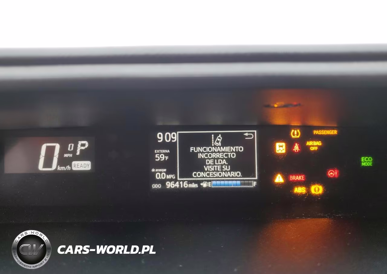 2018 Toyota Prius C VIN:JTDKDTB38J1612643 - 9