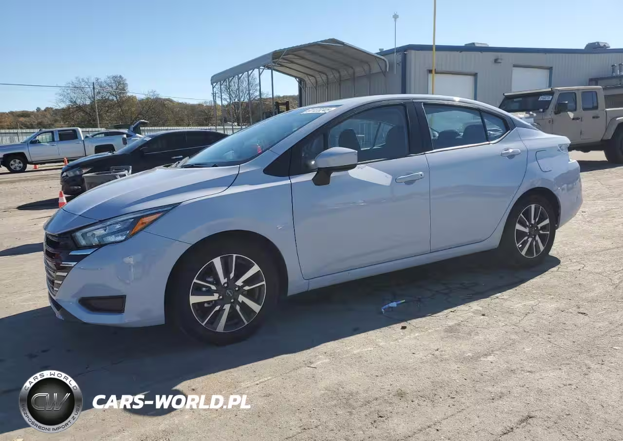 2025 Nissan Versa Sv
