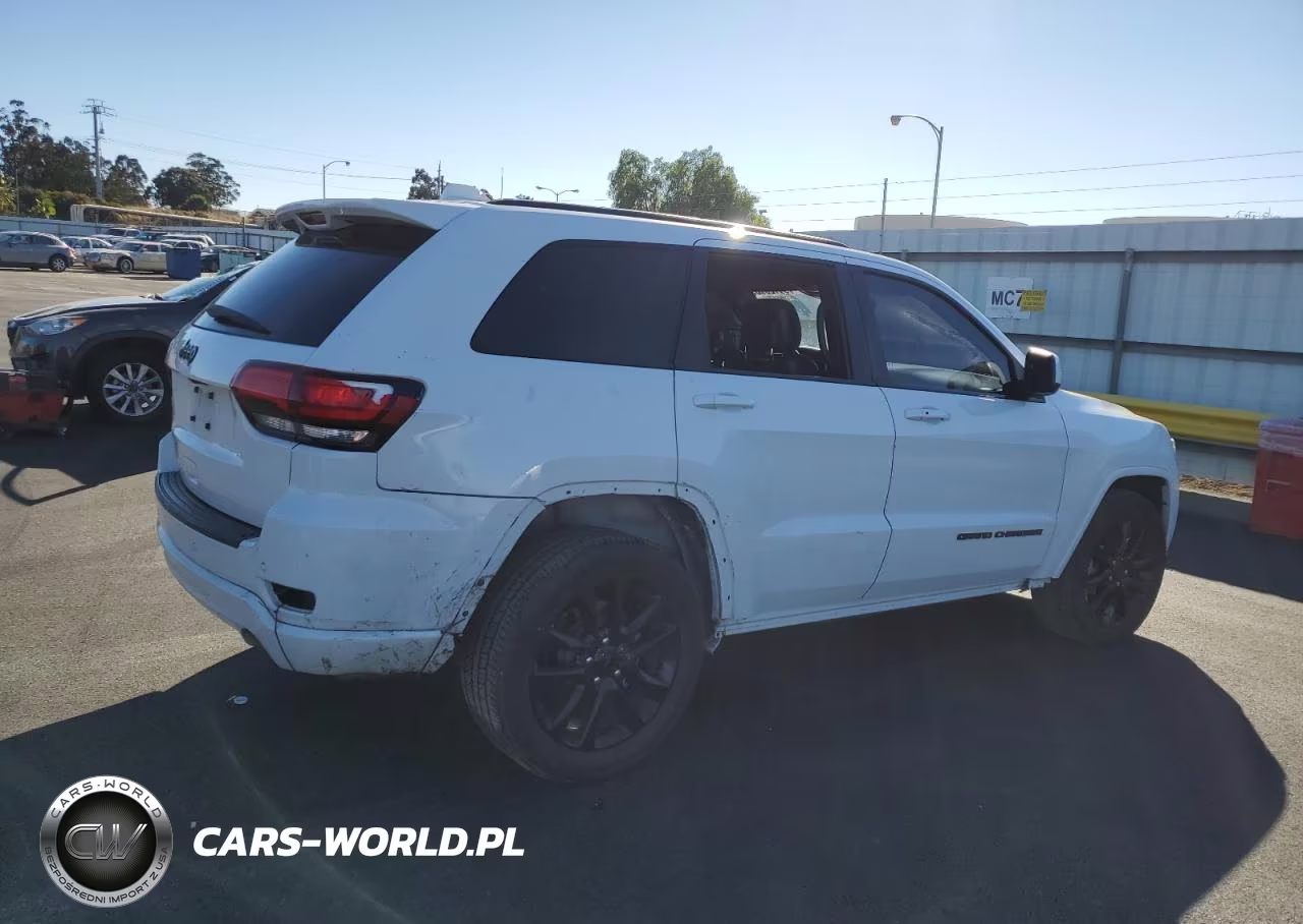 2020 Jeep Grand Cherokee Laredo VIN:1C4RJEAG1LC162364 - 3