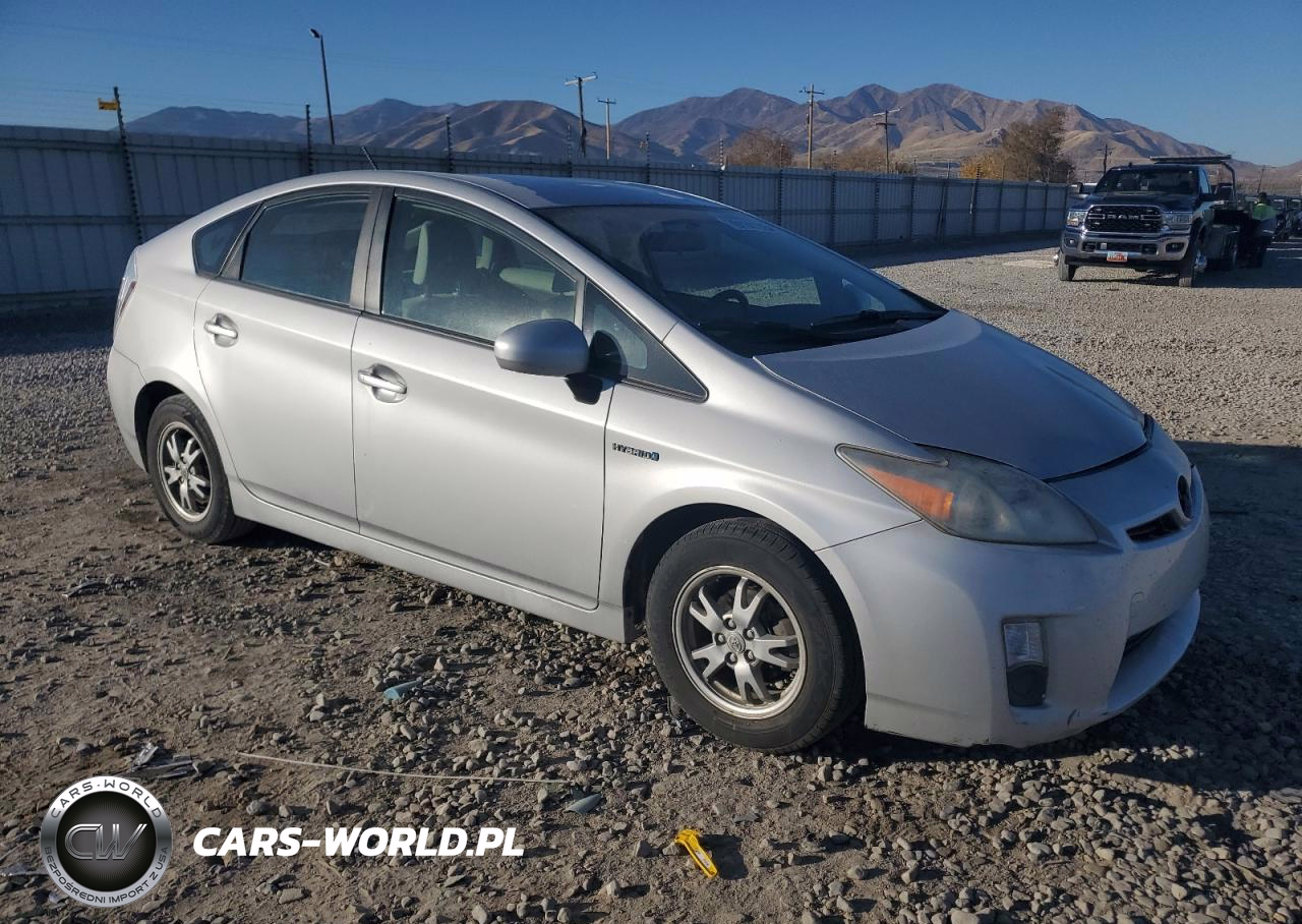 2010 Toyota Prius VIN:JTDKN3DU8A0179933 - 4