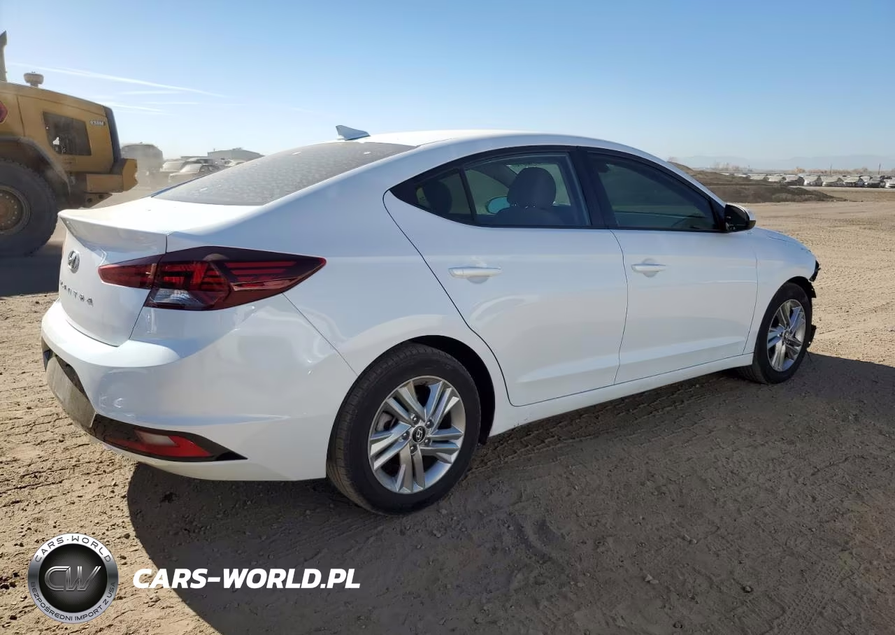2019 Hyundai Elantra Sel VIN:5NPD84LF0KH414662 - 3