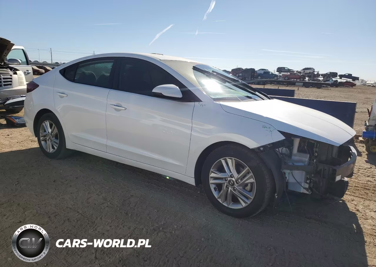 2019 Hyundai Elantra Sel VIN:5NPD84LF0KH414662 - 4