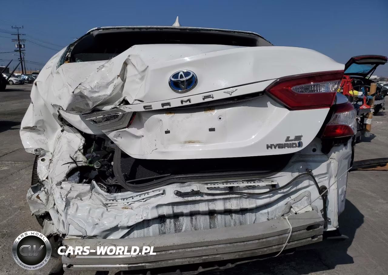 2020 Toyota Camry Le VIN:4T1C31AKXLU538093 - 6