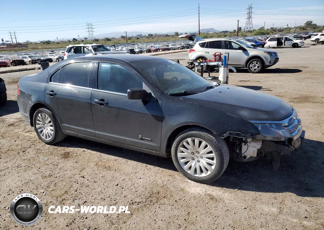 2010 Ford Fusion Hybrid VIN:3FADP0L34AR374962 - 4