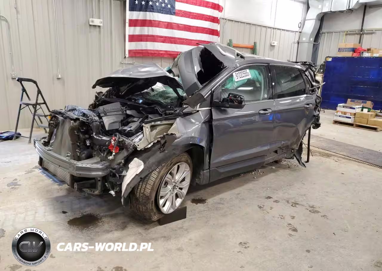 2024 Ford Edge Titanium