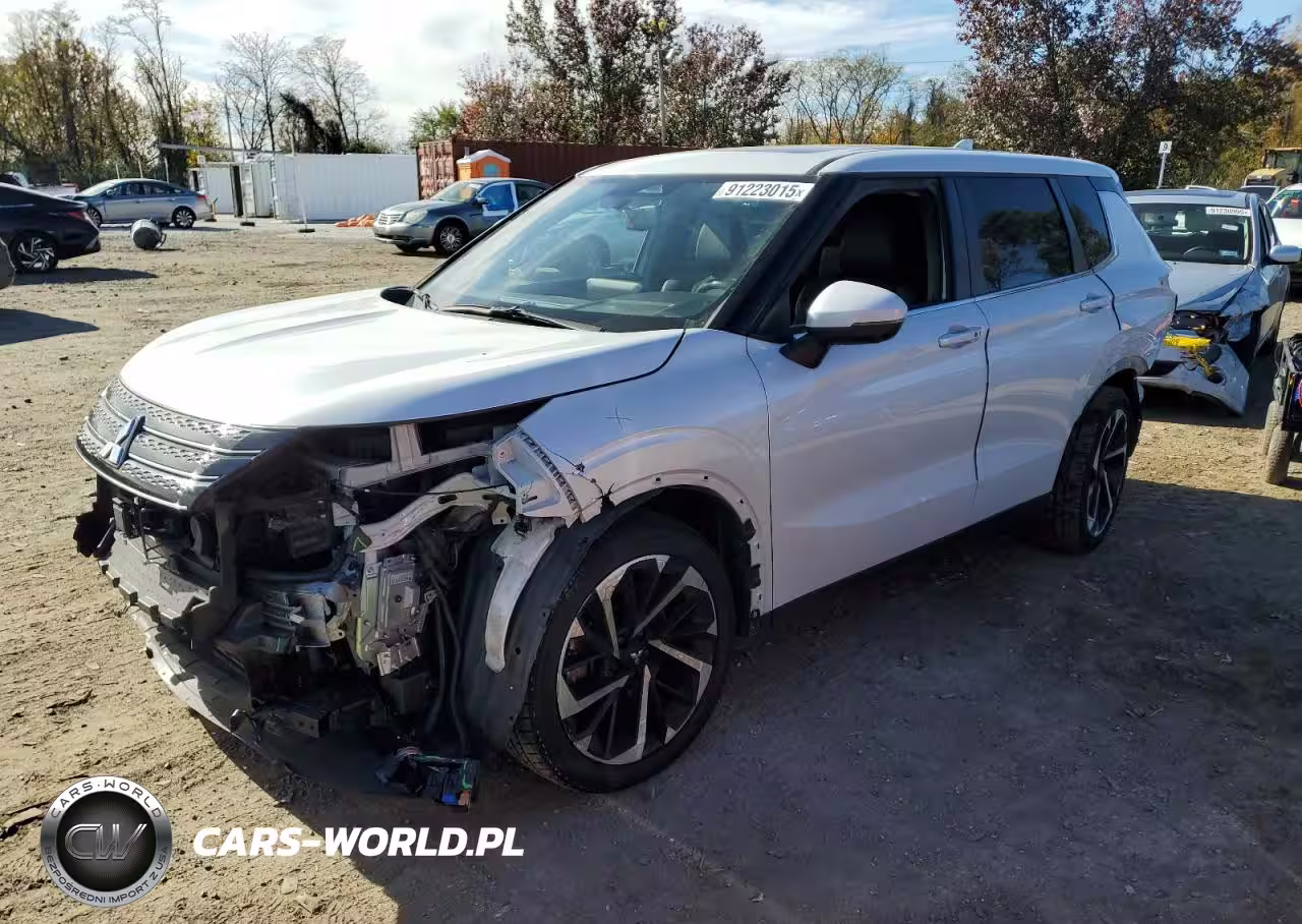 2022 Mitsubishi Outlander Se