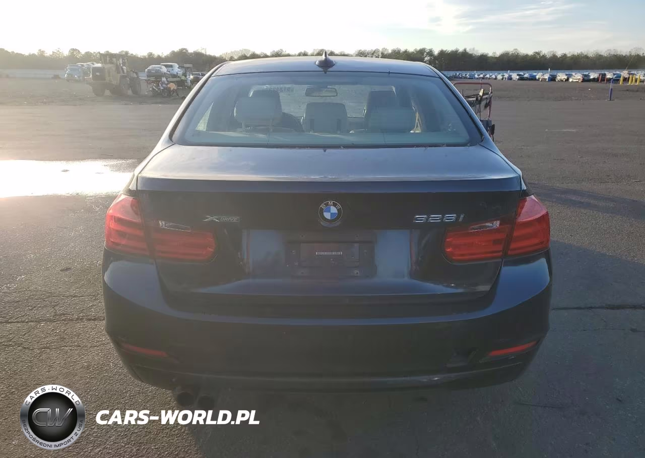 2013 BMW 3 Series VIN:WBA3B5G51DNS00588 - 6