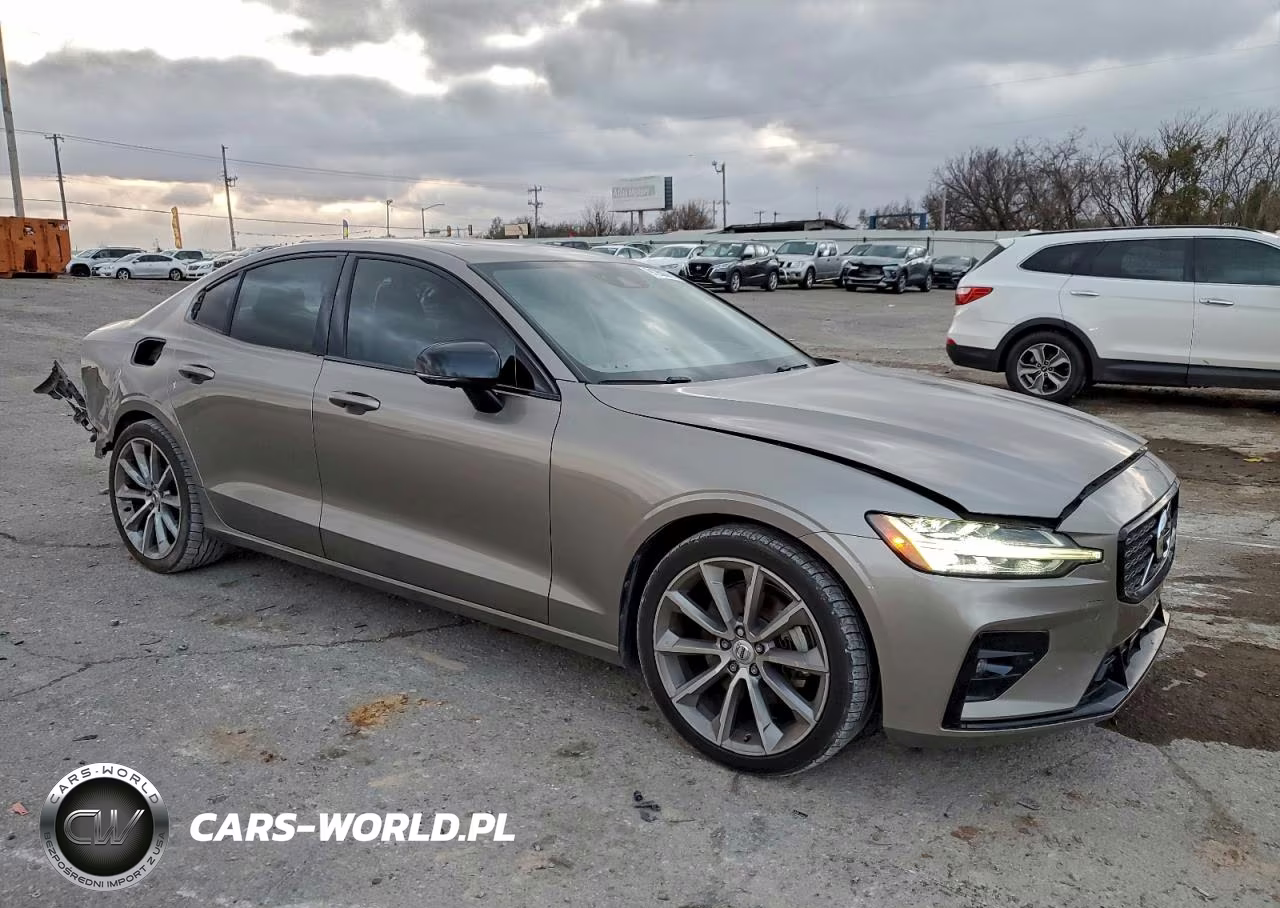 2021 Volvo S60 T5 R-Design VIN:7JR102FZ4MG118346 - 4