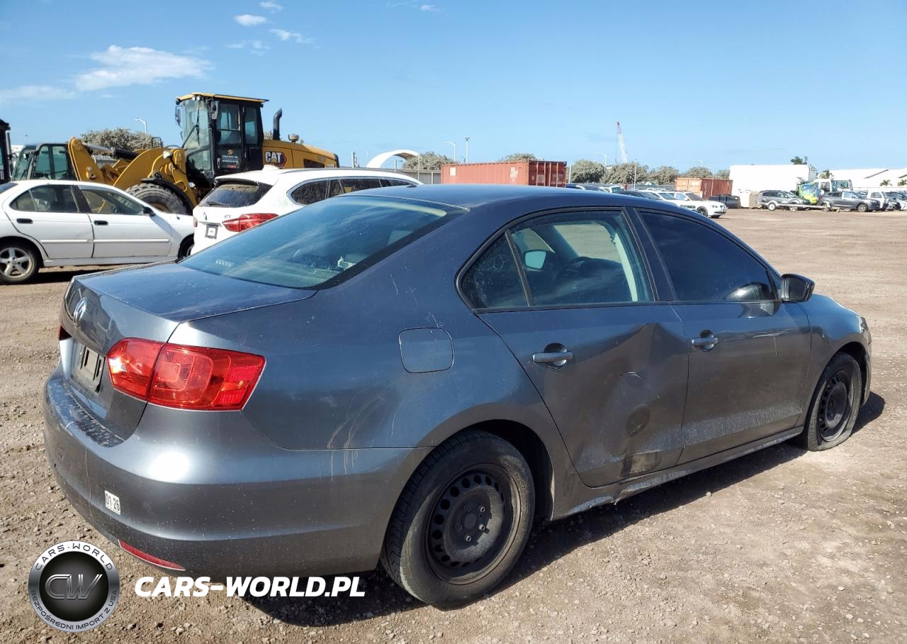 2014 Volkswagen Jetta VIN:3VW2K7AJ7EM323854 - 3