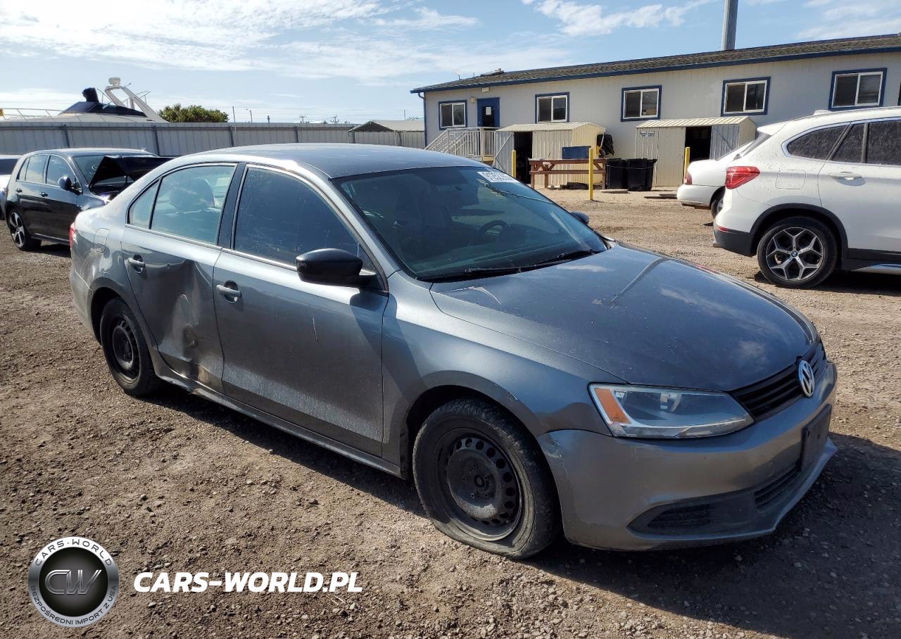 2014 Volkswagen Jetta VIN:3VW2K7AJ7EM323854 - 4