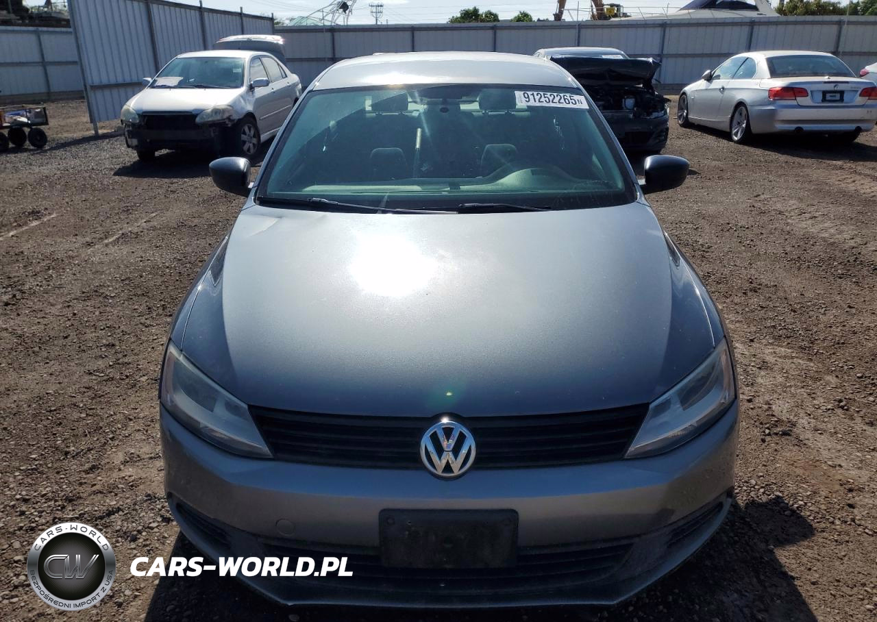 2014 Volkswagen Jetta VIN:3VW2K7AJ7EM323854 - 5