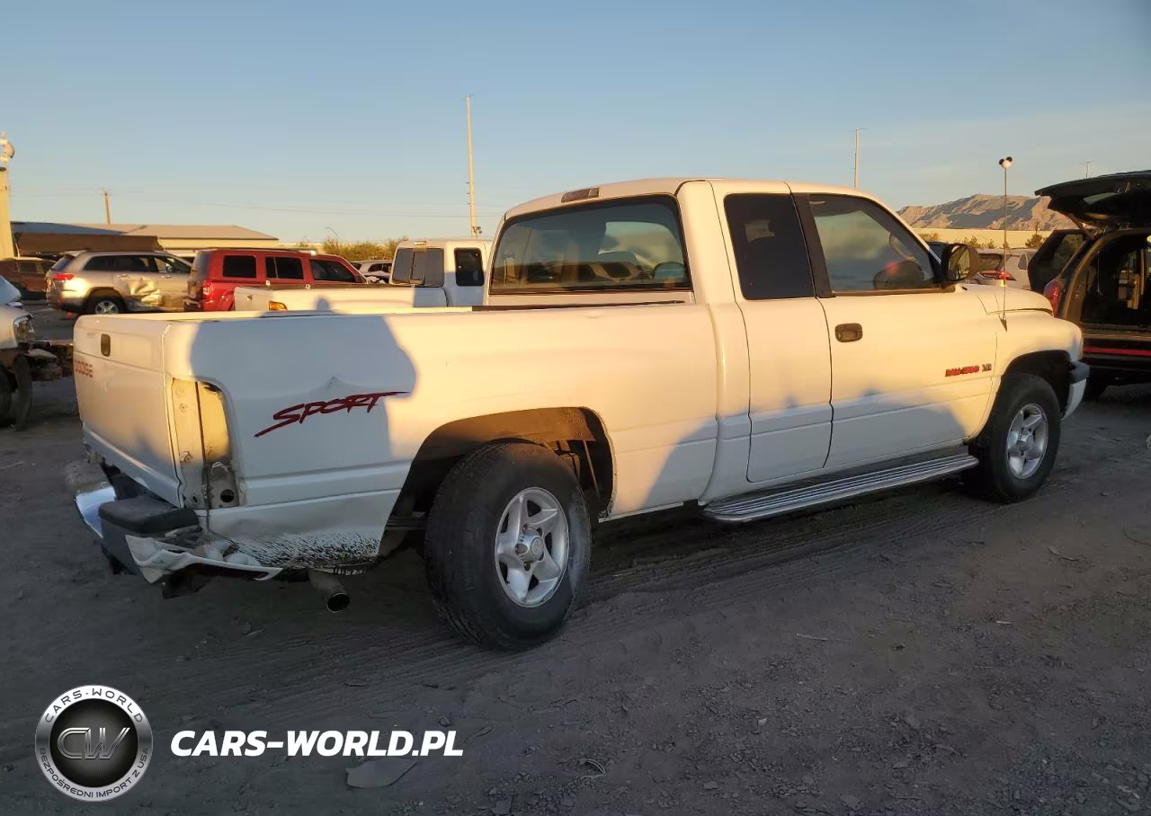 1998 Dodge Ram 1500 VIN:1B7HC13Z8WJ121694 - 3