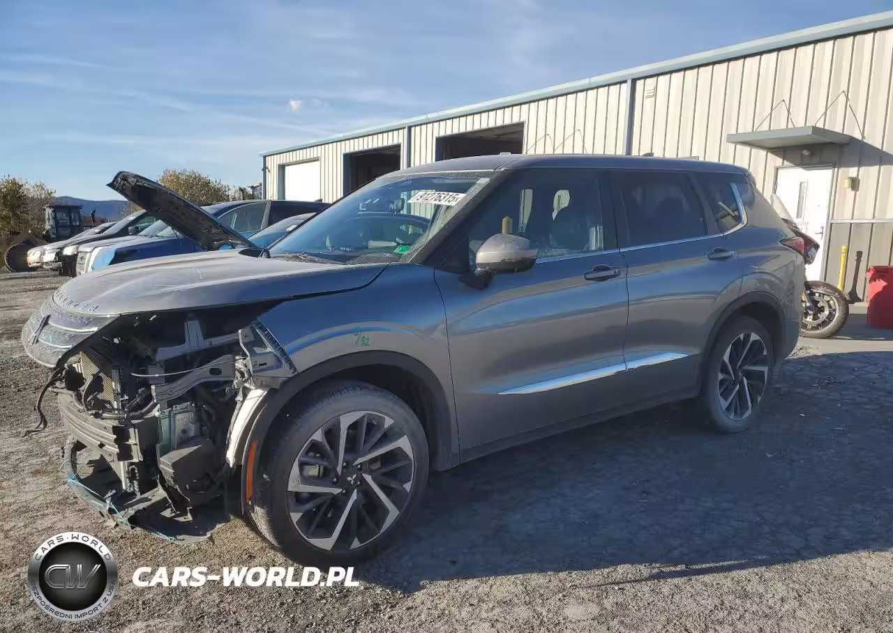 2024 Mitsubishi Outlander Se