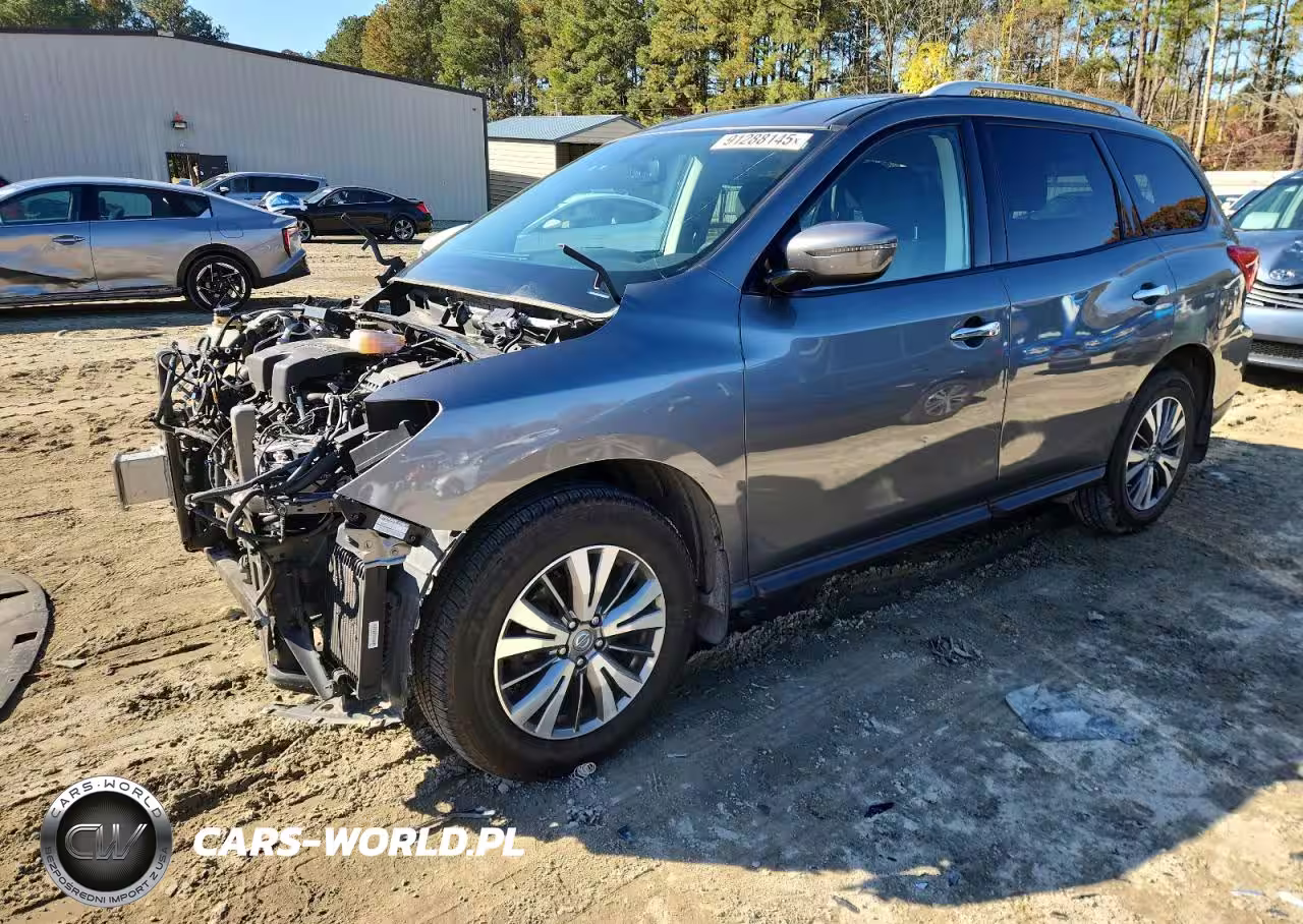 2020 Nissan Pathfinder Sv