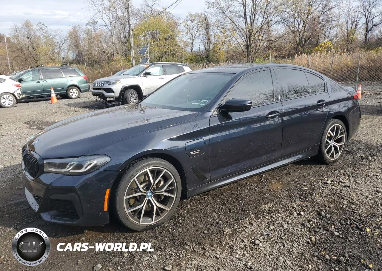 2022 BMW 530Xe