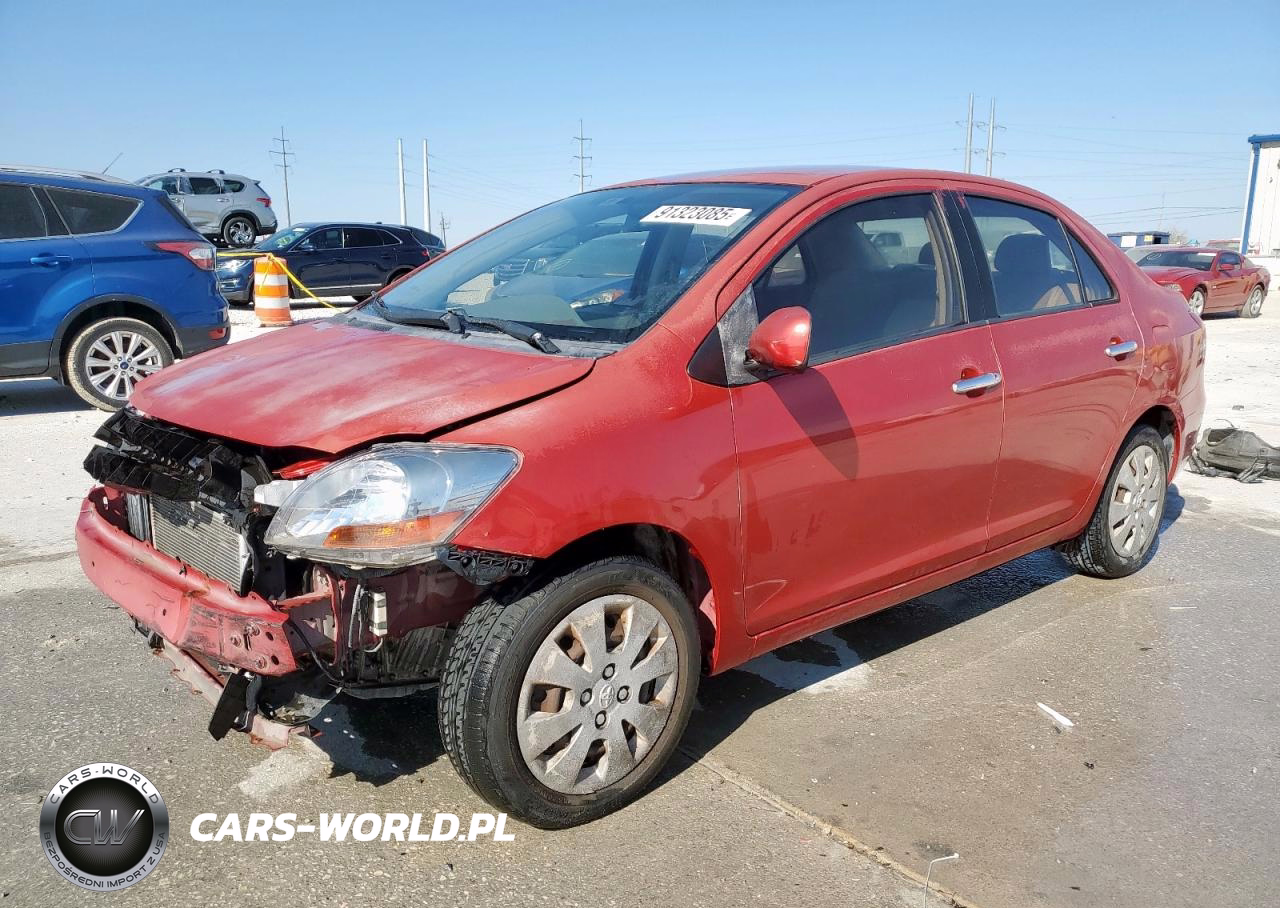 2011 Toyota Yaris Base