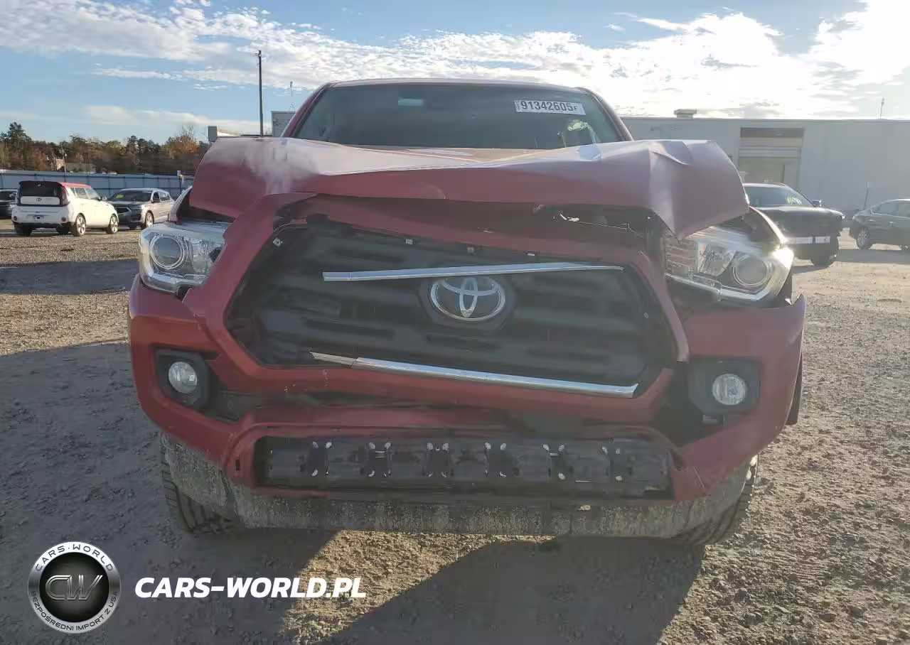 2018 Toyota Tacoma Double Cab VIN:3TMDZ5BN0JM043815 - 5