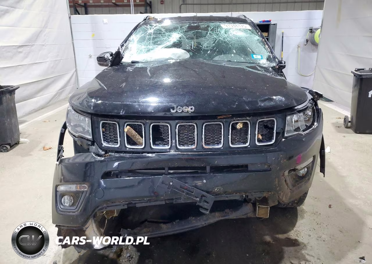 2019 Jeep Compass Latitude VIN:3C4NJDBB2KT647983 - 5