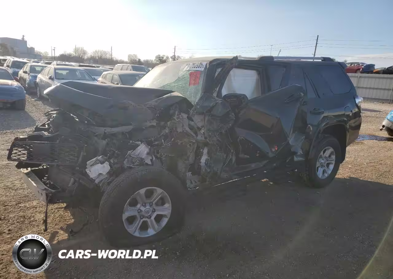 2023 Toyota 4Runner Se