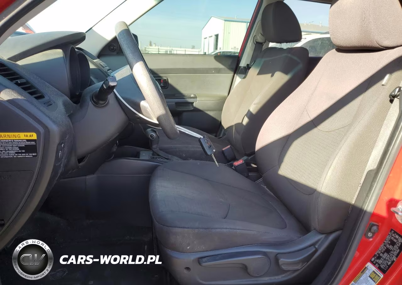 2013 Kia Soul Base VIN:KNDJT2A54D7570484 - 7