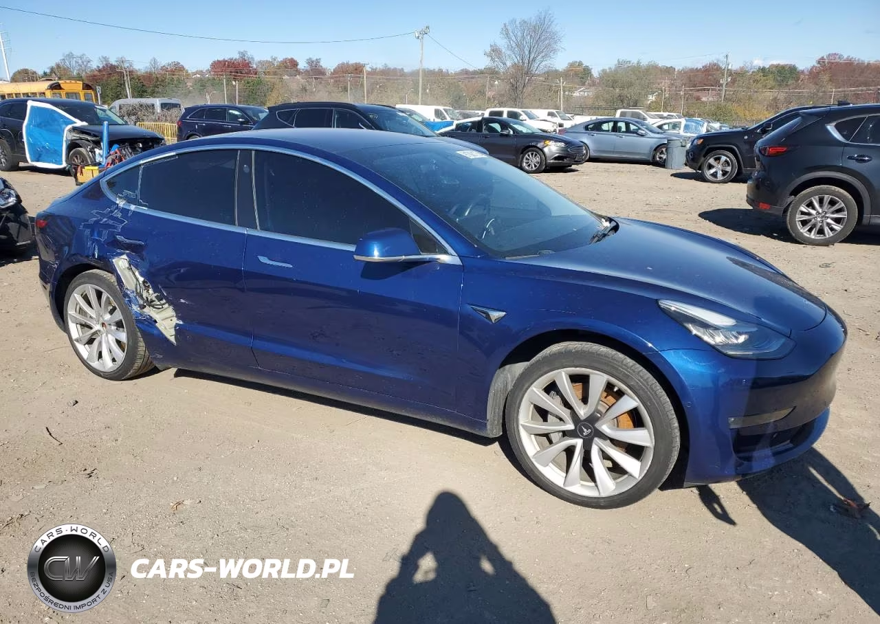 2018 Tesla Model 3 VIN:5YJ3E1EA9JF013645 - 4
