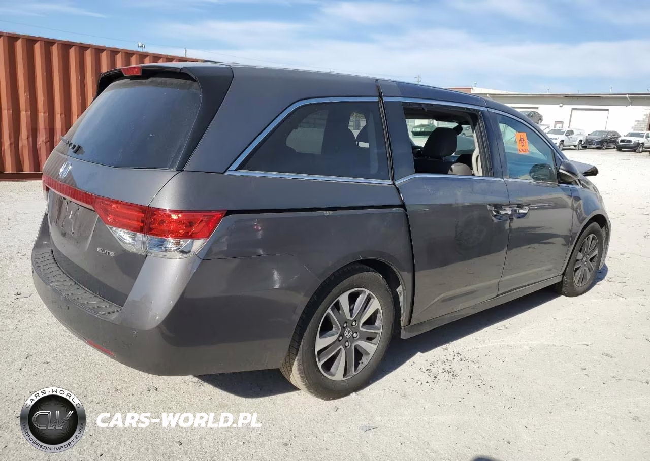 2014 Honda Odyssey Touring VIN:5FNRL5H92EB003943 - 3