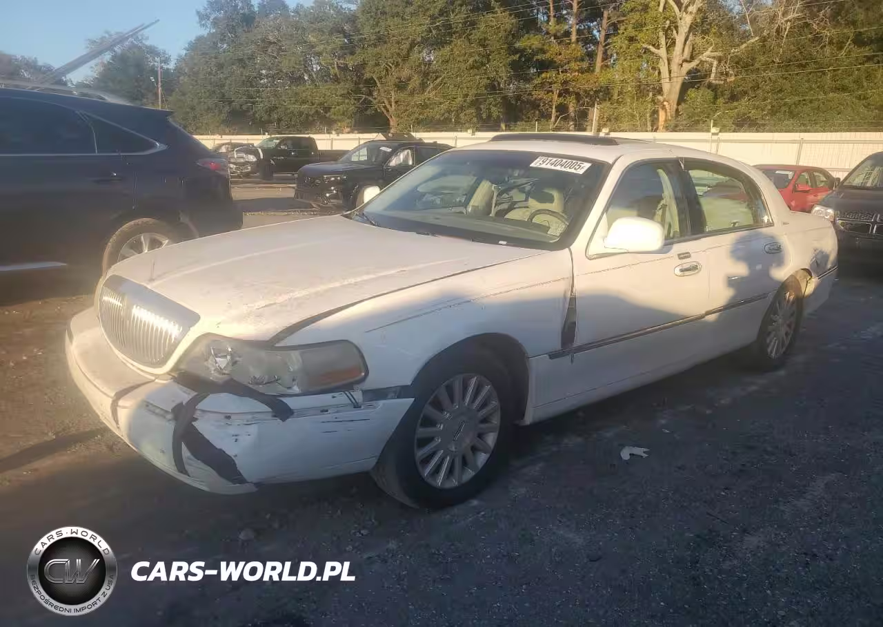 2003 Lincoln Town Car Executive